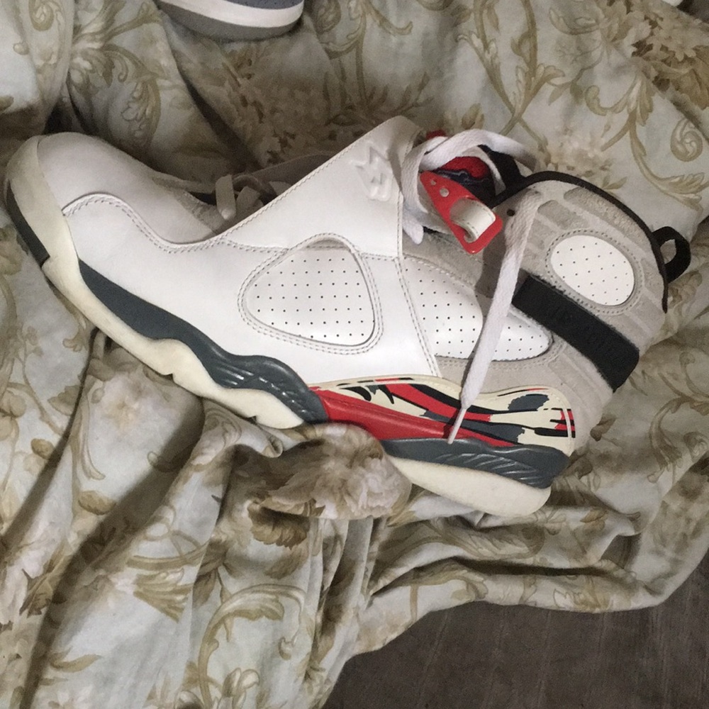 Jordan 8 “Bugs Bunny” 2013